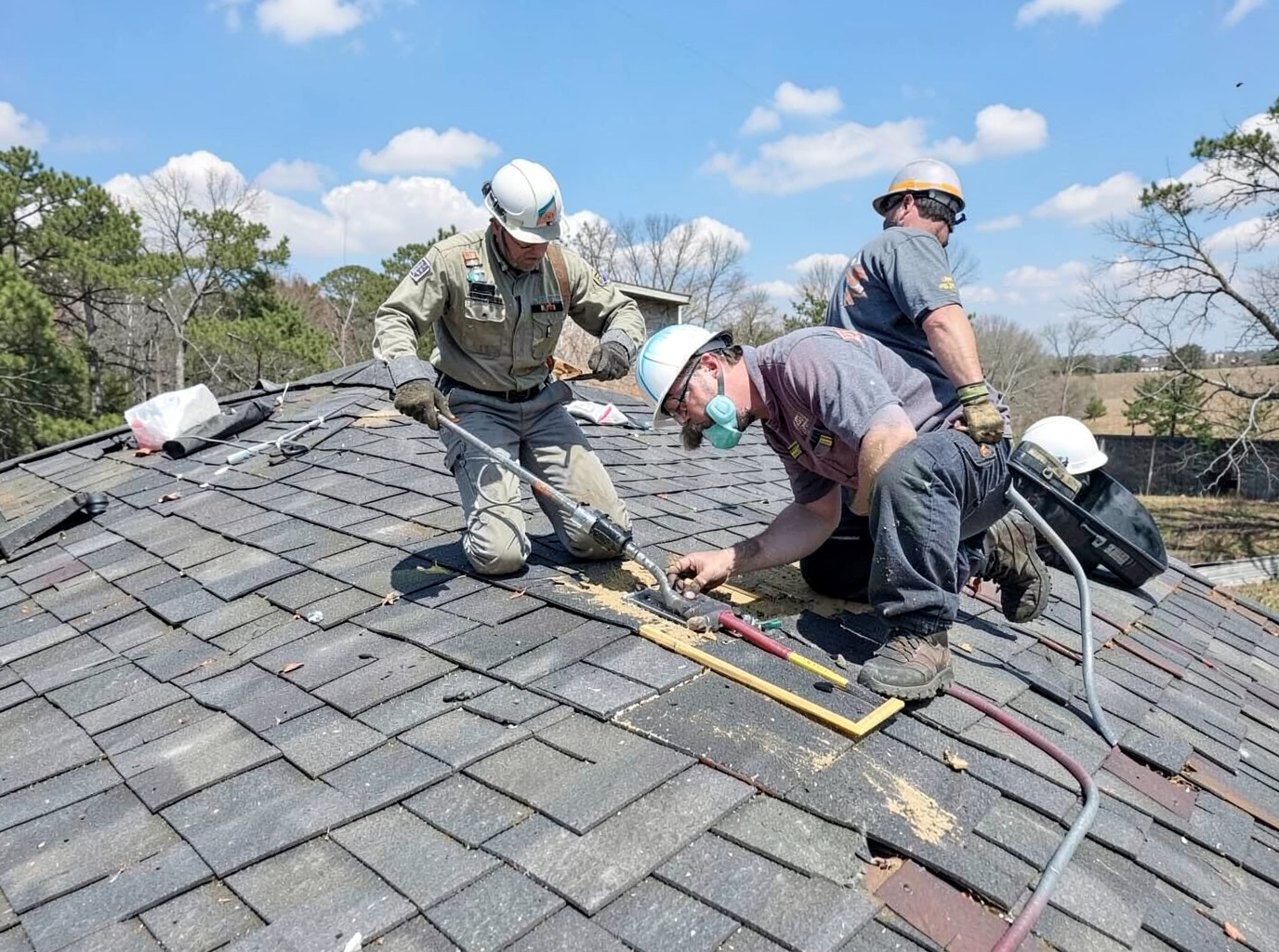 roofing contractor in Oil Center, LA